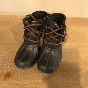 Black sperry boots